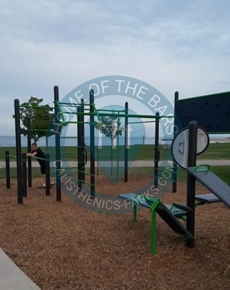Chicago - Calisthenics Park - Burnham Park - United States - Spot
