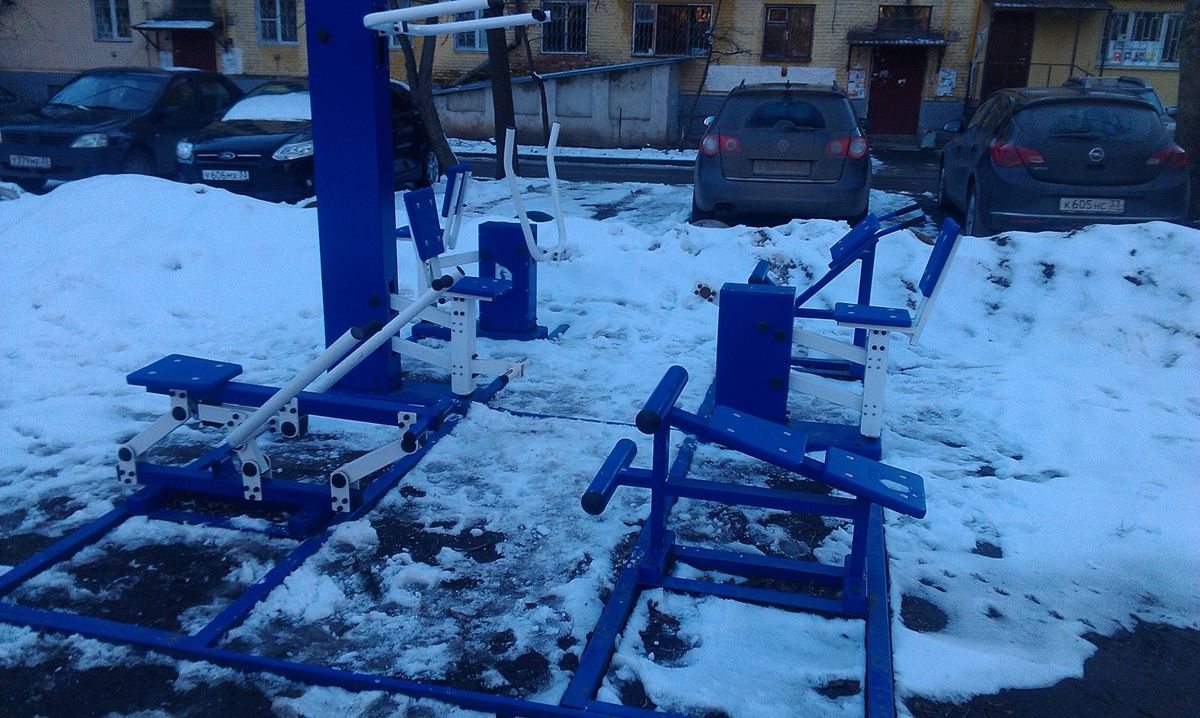 Outdoor Gym - Vladimir - Vladimir - Calisthenics Gym - Bus Stop Ruslan&Ludmila - Russia - Spot