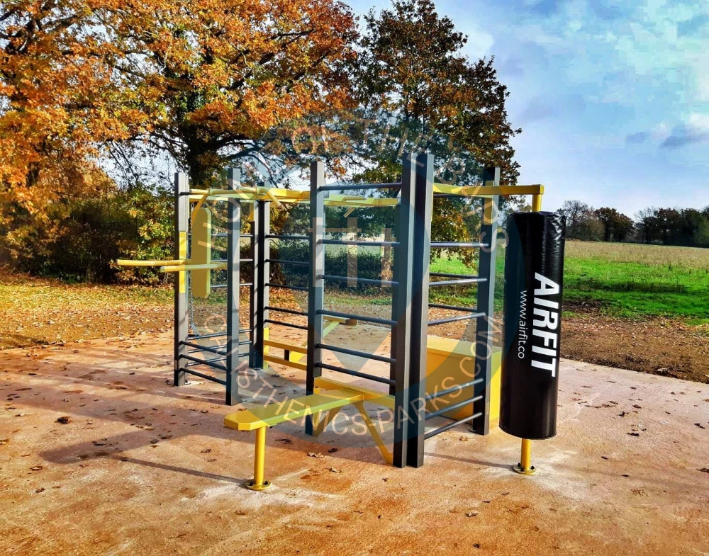 Calisthenics park in 23, Allée des Chanterelles, Le Patis Cholet, Chartres-de-Bretagne, Rennes, Ille-et-Vilaine, Bretagne, France métropolitaine, 35131, France