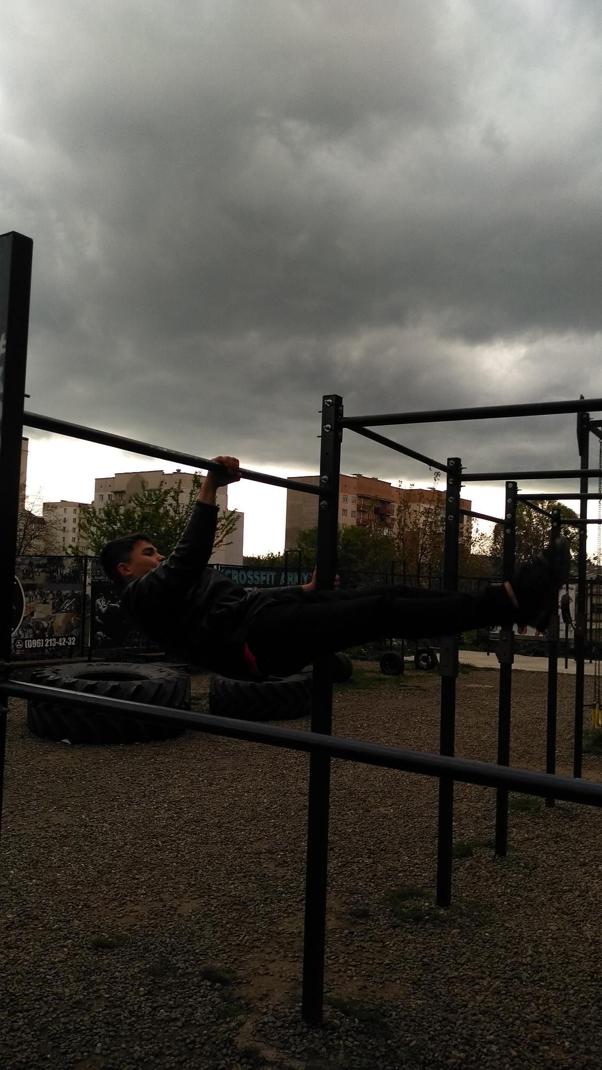 Outdoor Gym - Chernivtsi - Chernivtsi - Street Workout Park - Артішок - Ukraine - Spot