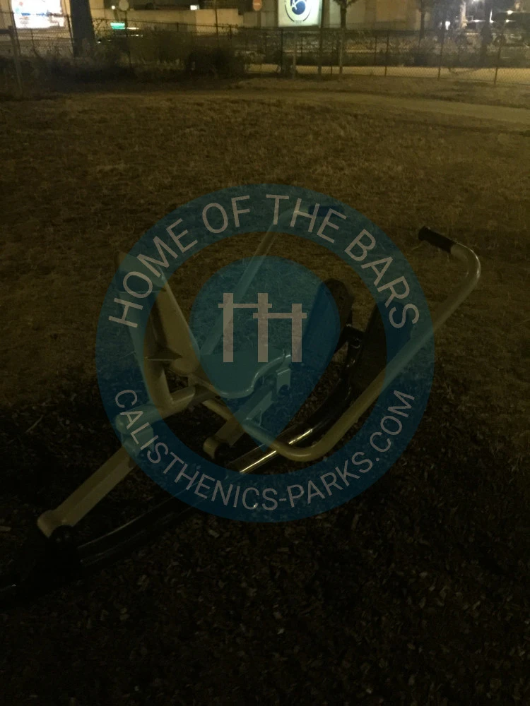 Fitness Park - Paris - Outdoor Fitness Auteuil - France - Spot