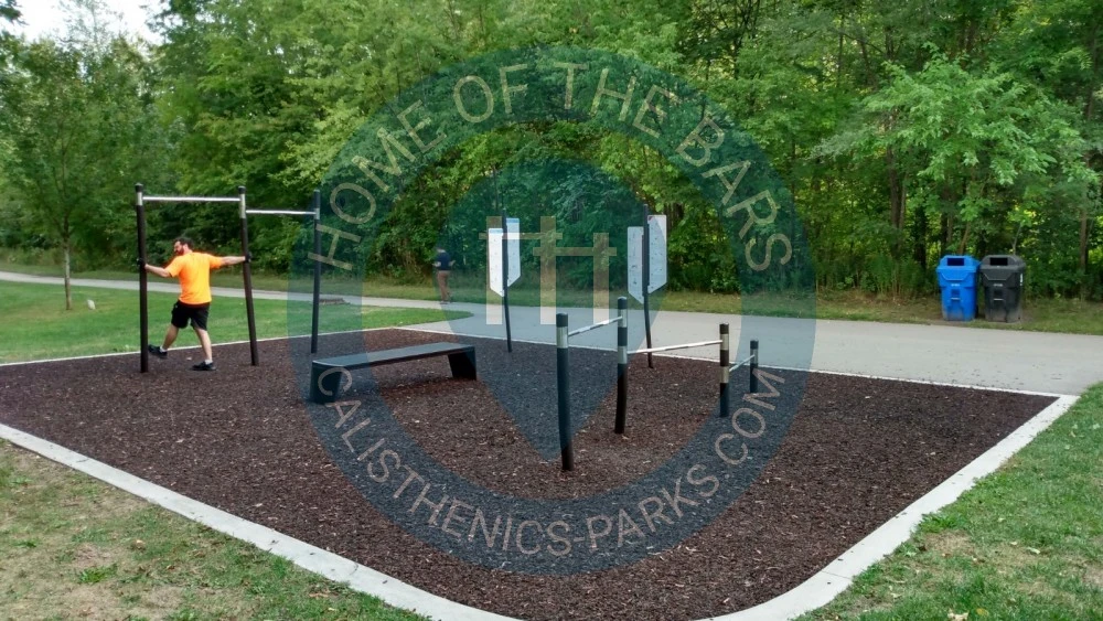 Exercise Park - Toronto - Birkdale Trail Fitness Park - Canada - Spot