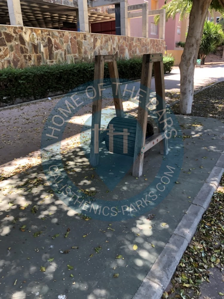 Outdoor fitness training - San Bartolomé de Tirajana - Calisthenics workout - Spain - Spot