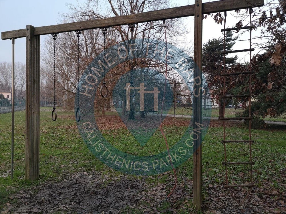 Calisthenics park in Passeggiata Baden Powell, Tassina, Rovigo, Veneto, 45100, Italia