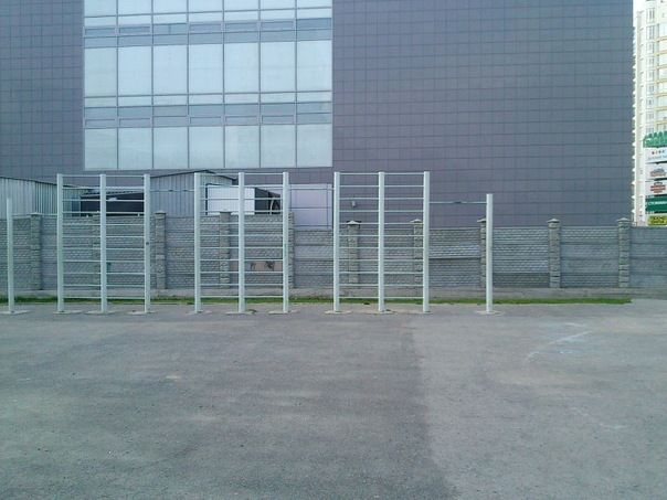 Outdoor Gym - Yekaterinburg - Yekaterinburg - Street Workout Park - Школа № 10 - Russia - Spot