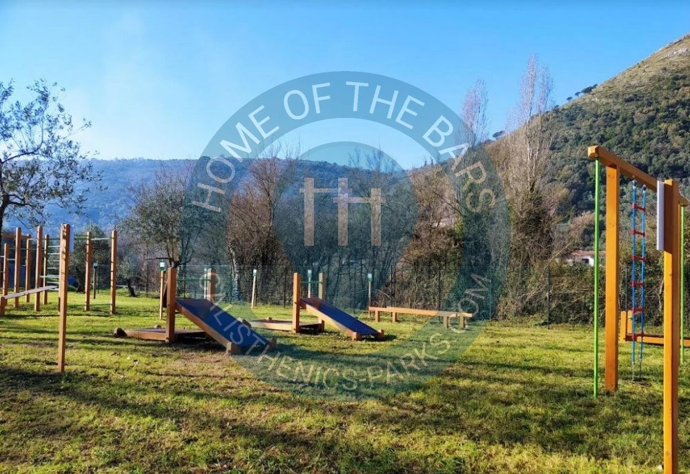 Calisthenics park in Via Civita Farnese, Comignano, Itri, Latina, Lazio, Italia