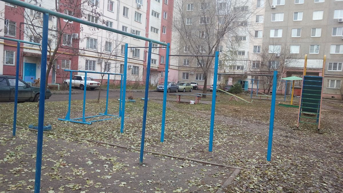Outdoor Gym - Engels - Engels - Street Workout Park - Школа №18 - Russia - Spot