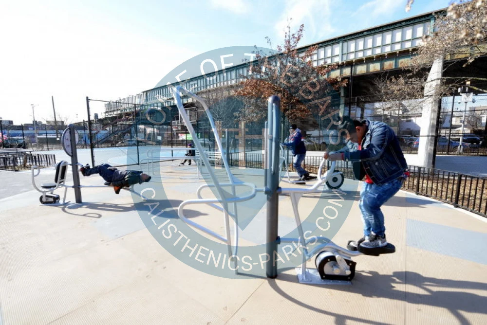 Fitness Facility - New York City - Outdoor Fitness Lt. Joseph Petrosino Park - United States - Spot