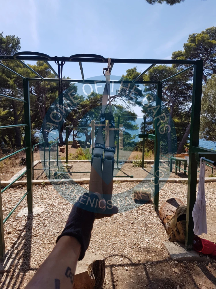 Calisthenics park in Steve Đakonovića Čiče, Borova Šuma - Pylli i Pishave, Ulcinj - Ulqin, Opština Ulcinj - Komuna e Ulqinit, 85360, Crna Gora / Црна Гора