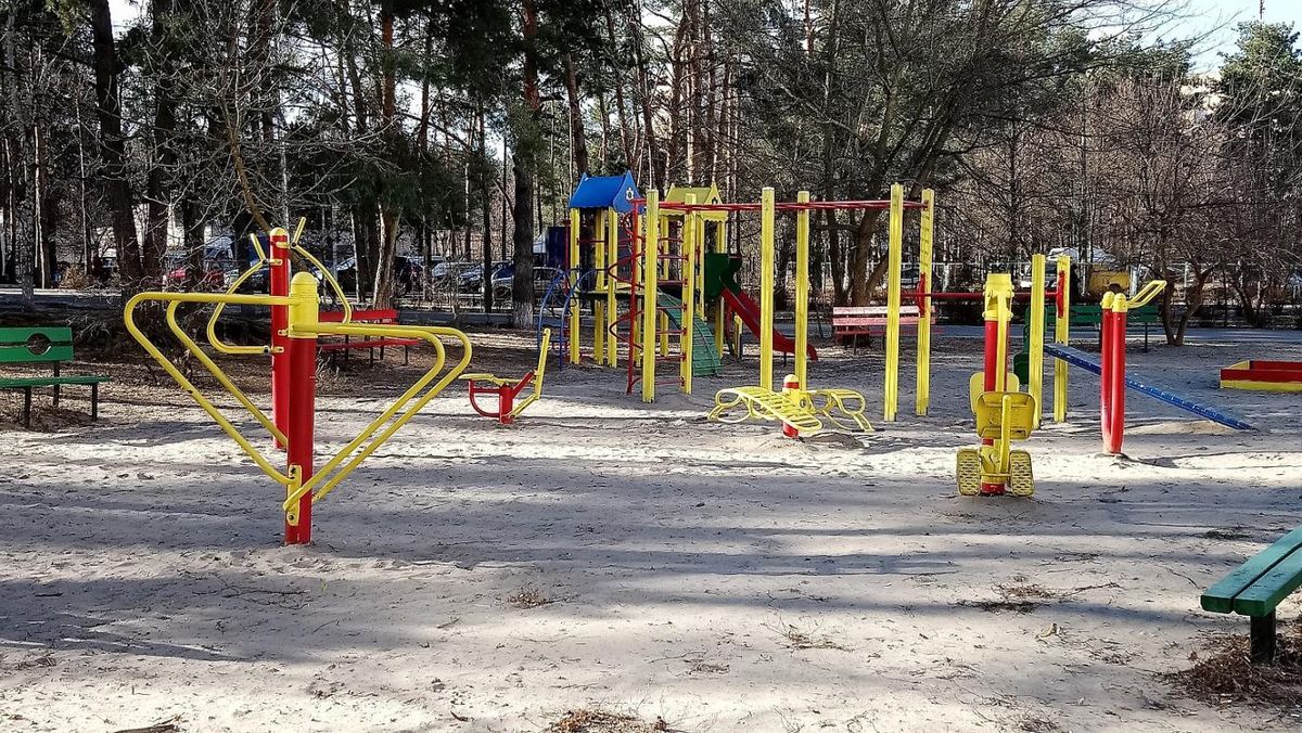 Outdoor Gym - Kyiv - Kyiv - Aire de Fitness - Зупинка  Автостоянка - Ukraine - Spot