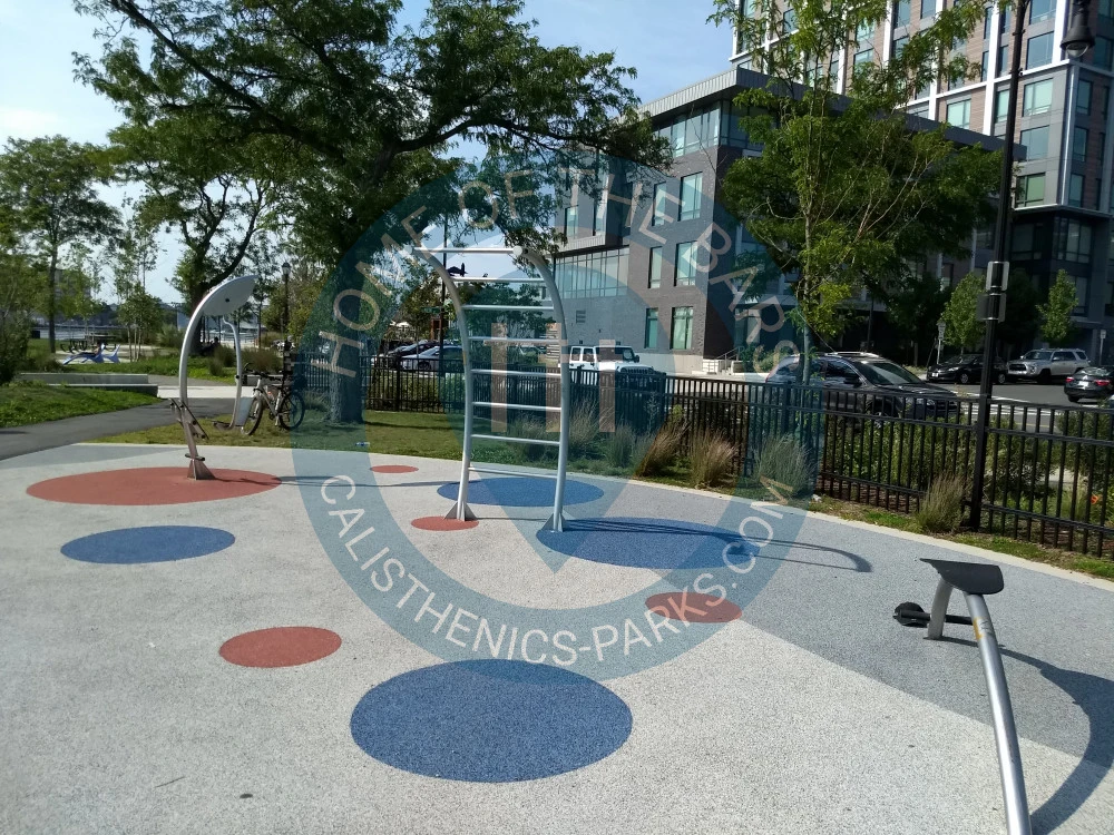 Boston - Outdoor Exercise Gym - Central-Maverick Square - United States - Spot