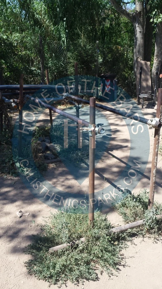 Calisthenics park in Viale Mario Leigheb, Appio-Latino, Roma, Roma Capitale, Lazio, 00179, Italia