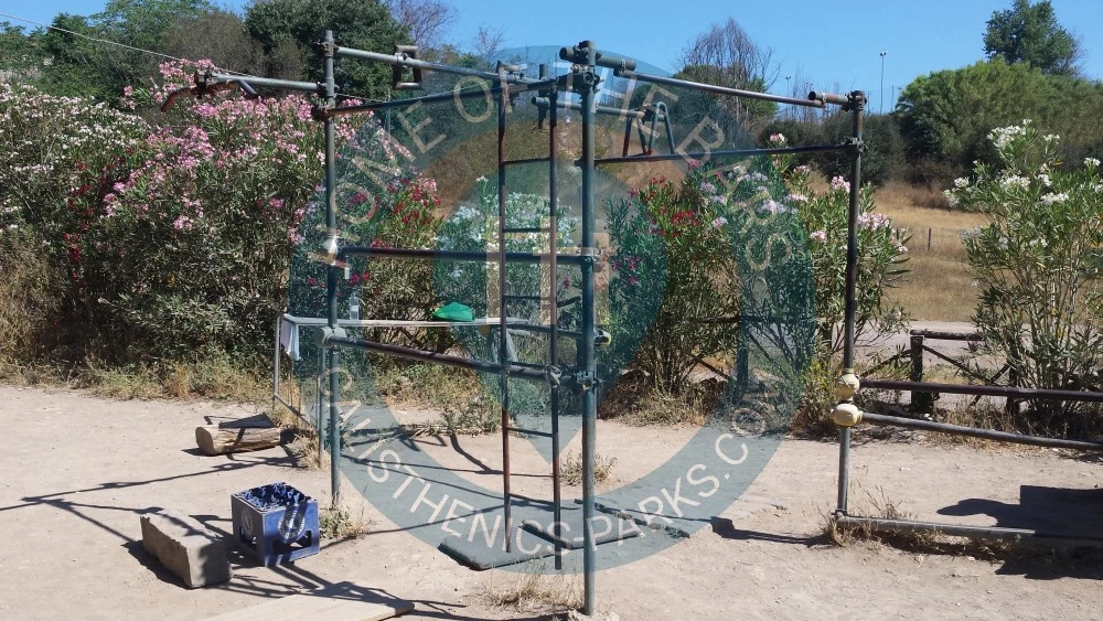 Calisthenics park in Viale Mario Leigheb, Appio-Latino, Roma, Roma Capitale, Lazio, 00179, Italia