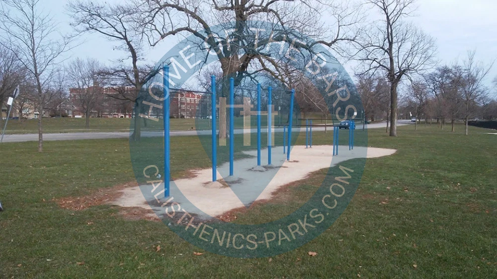Chicago - Outdoor Fitness Station - Marquette Park and Fishing Spot - United States - Spot