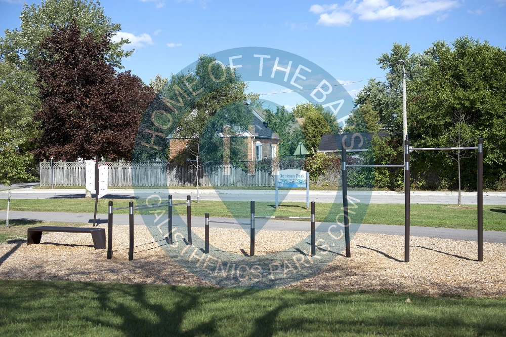 Toronto - Outdoor Gym - Trekfit - Denison Road West - Canada - Spot