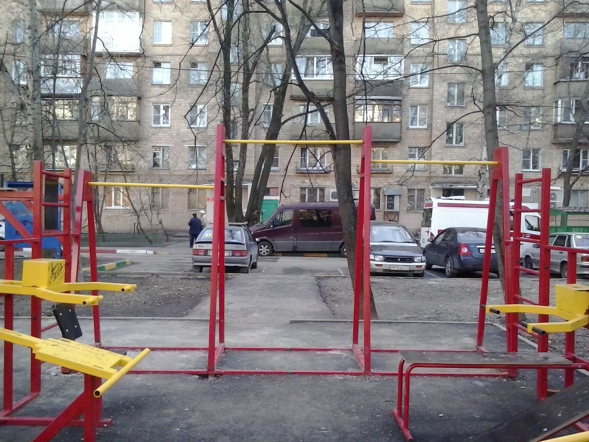 Calisthenics park in Детский сад №497, Базовская улица, Бусиново, район Западное Дегунино, Москва, Центральный федеральный округ, 125412, Россия