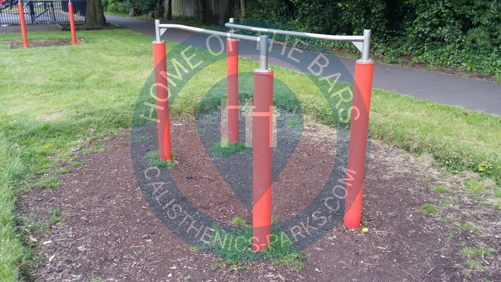 London - Calisthenics Equipment - Russell Park - United Kingdom - Spot