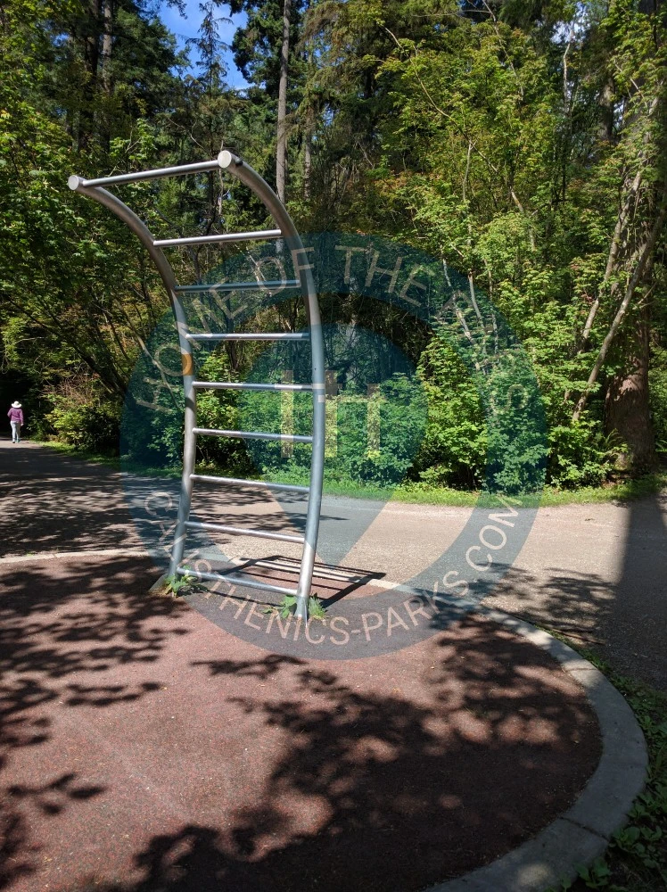 Outdoor Fitness Park - Burnaby - Pull up bar Central Park - Canada - Spot