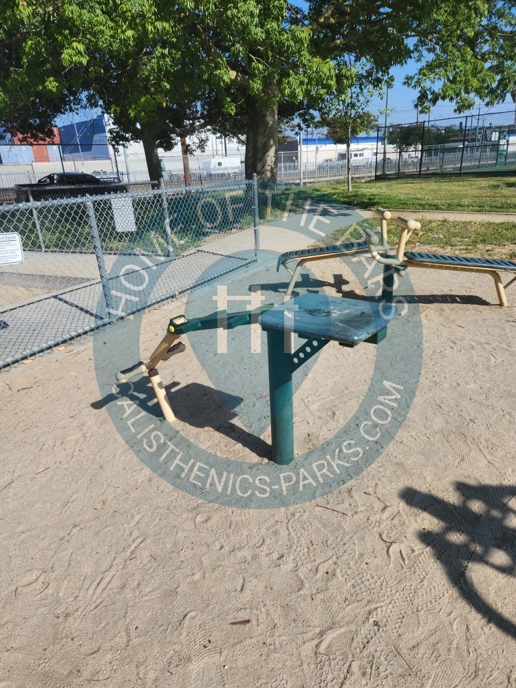 Calisthenics park in 4778, Honduras Street, Central-Alameda, Los Angeles, Los Angeles County, CAL Fire Southern Region, California, 90011, United States