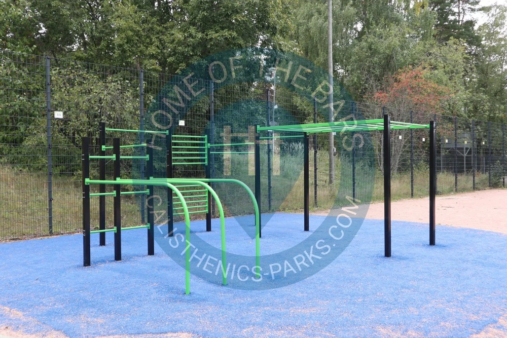 Exercise Park - Espoo - Haukilahti school field outdoor fitness station - Finland - Spot