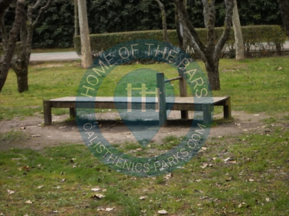 Calisthenics park in Heladería Parque Jesuitas, Calle Pavía, Santo Tomás, Salamanca, Castilla y León, 37001, España